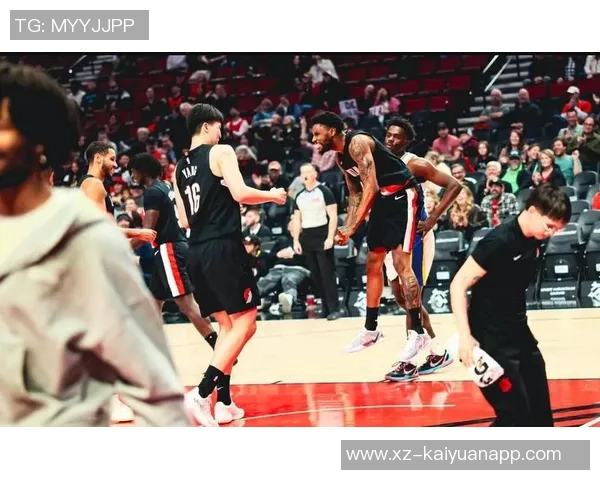 杨瀚森与阿夫迪亚场边亲密互动引发球迷热议